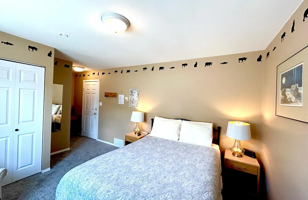 Midnight Sun Inn-1